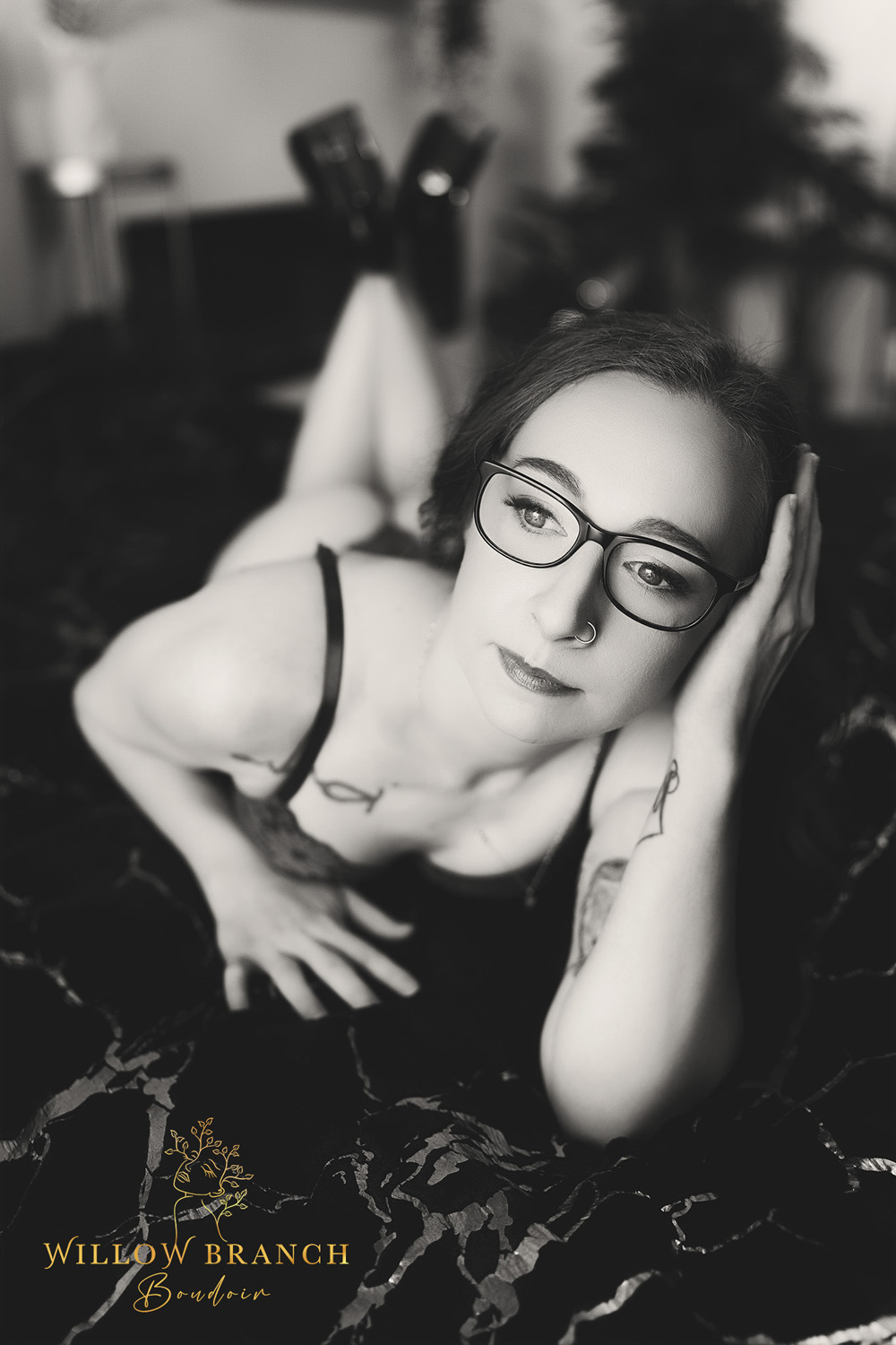 Woman posing in black and white photo in natural boudoir photography on the Gold Coast