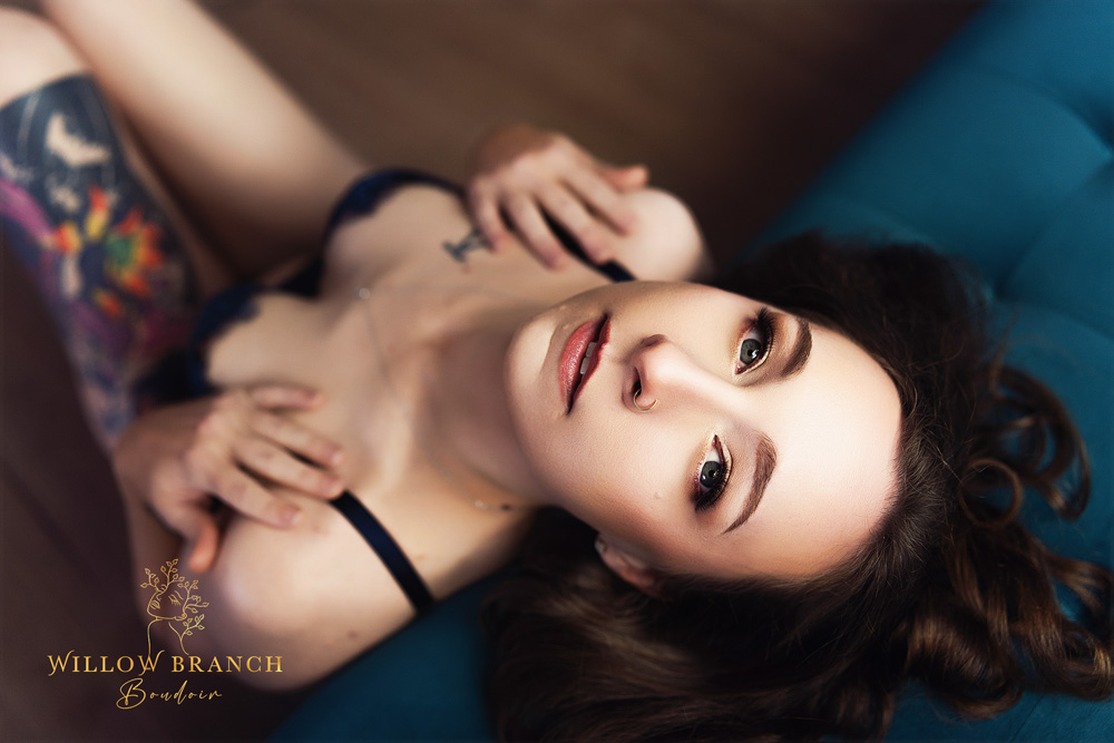 Upper Coomera boudoir photography session highlighting body confidence